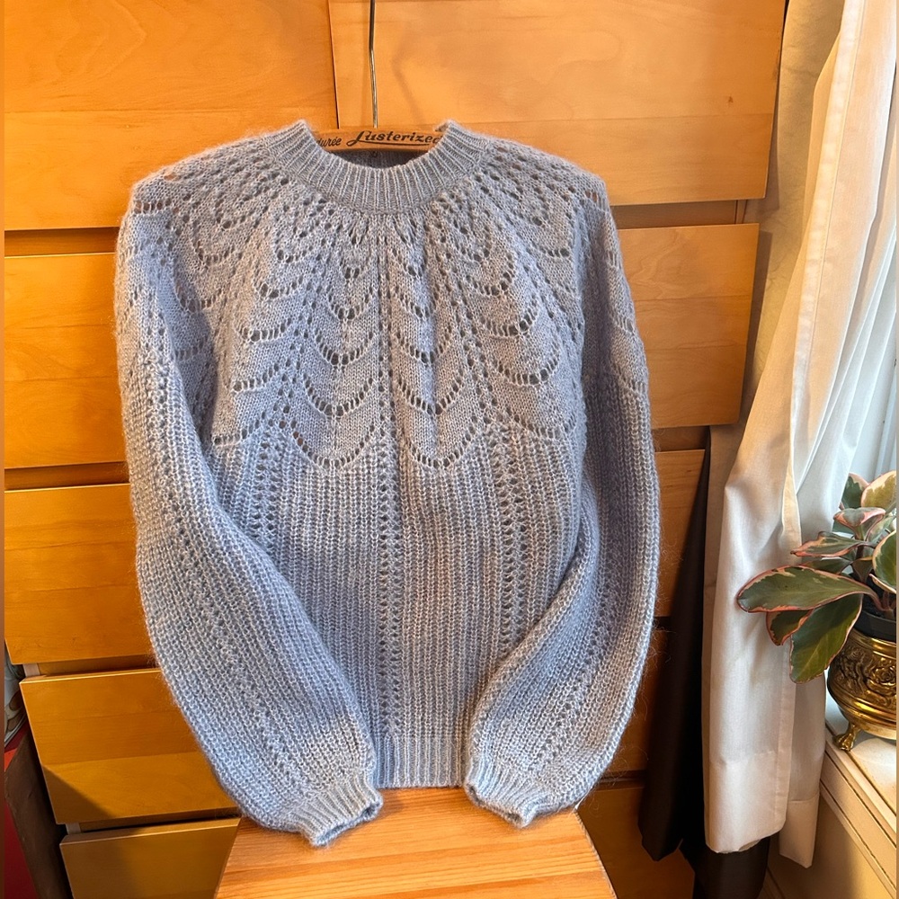 Like New - Sezane PAULIN sweater in powder vintage blue, size S 📫🩵